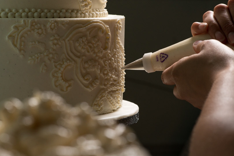 wedding cake details decorating